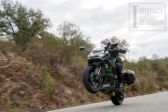 Ninja1000SX_Sony_12