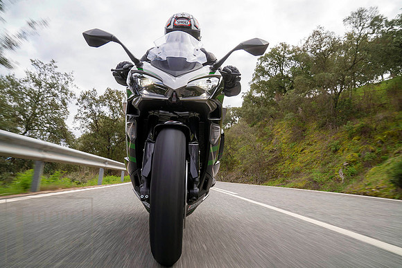 Ninja1000SX_Sony_11